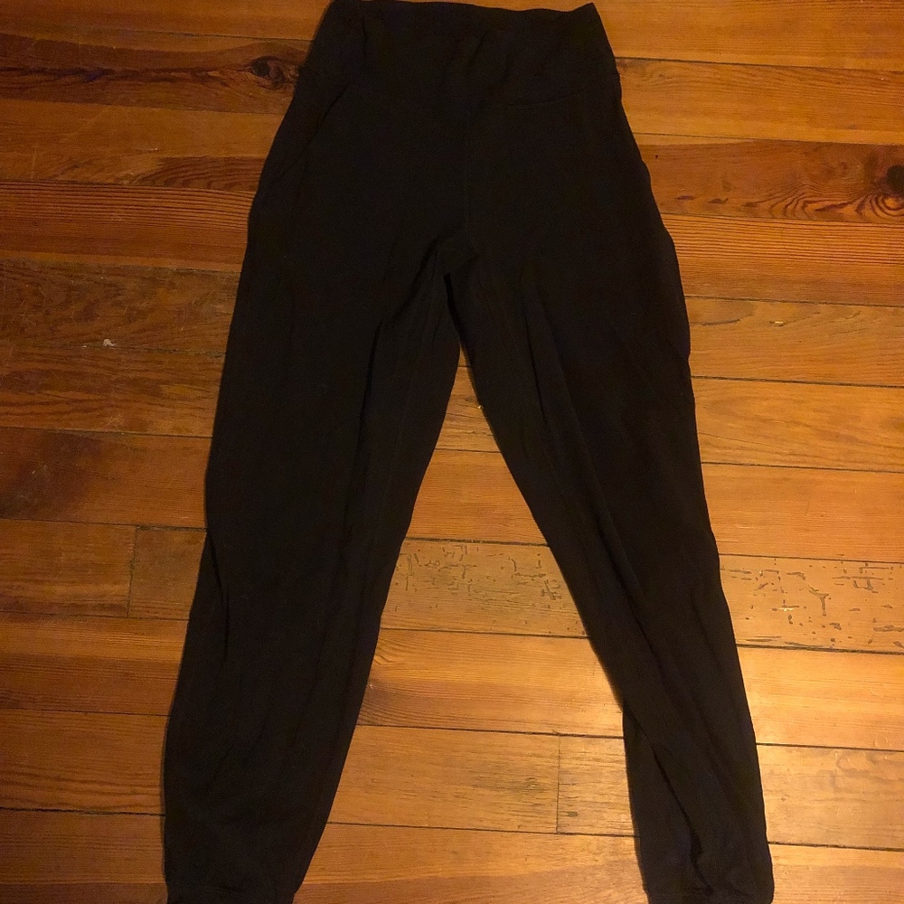 Lululemon Align Jogger 28"